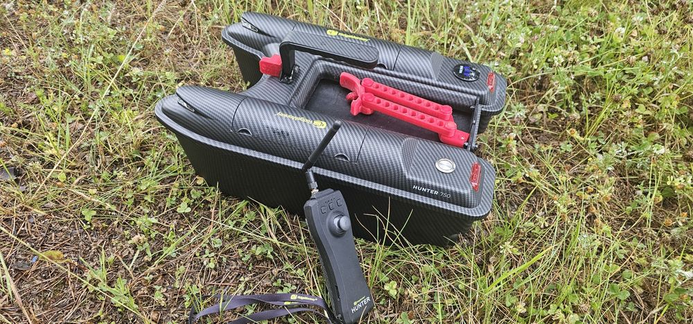 RidgeMonkey Hunter 750 Bait Boat Łódka zanętowa