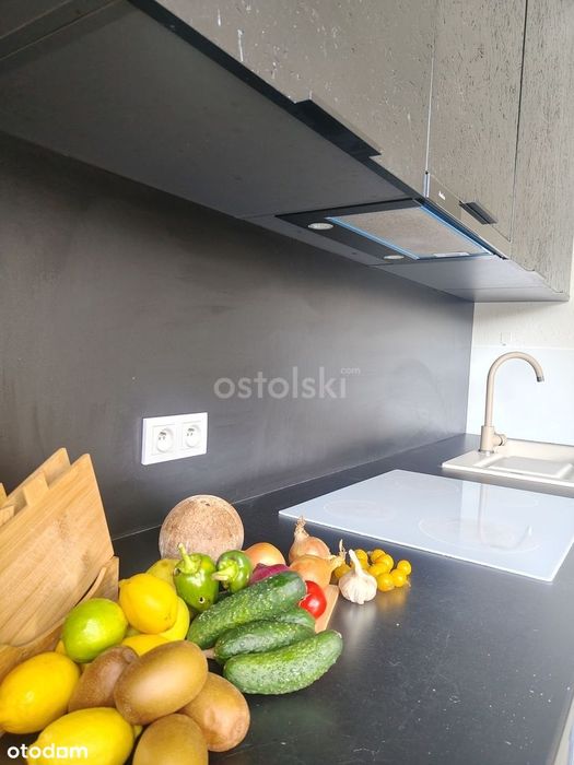 Nowoczesne z balkonem, komórką i miejscem postojowym