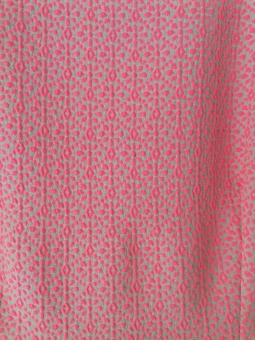 Vestido com abertura nas costas