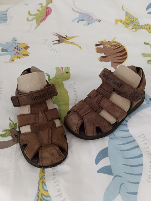 Sandálias em pele tamanho 28 Timberland