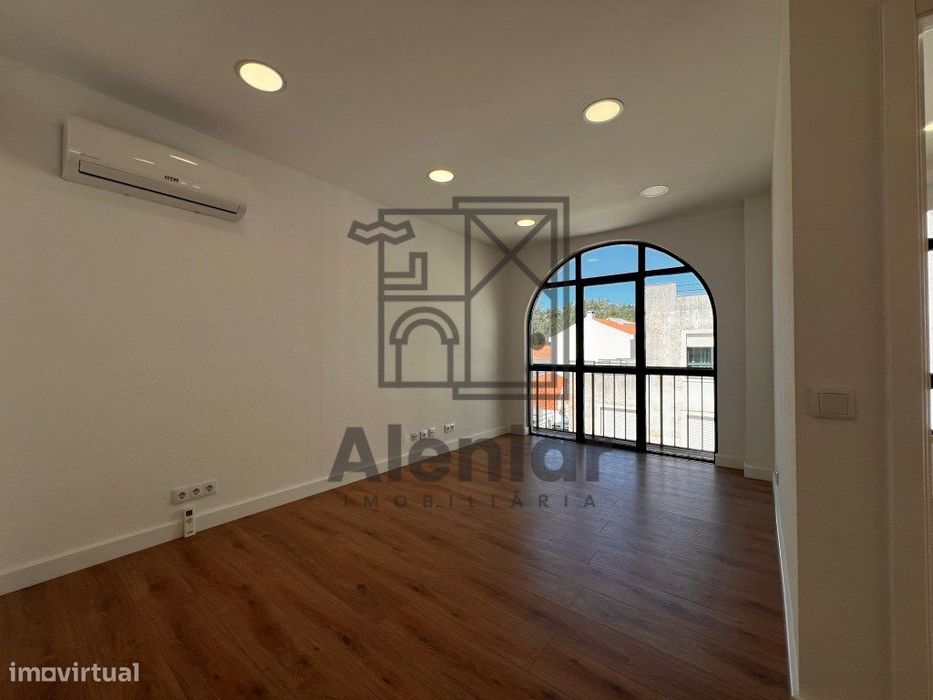 T2 com Terraço no centro de Alenquer