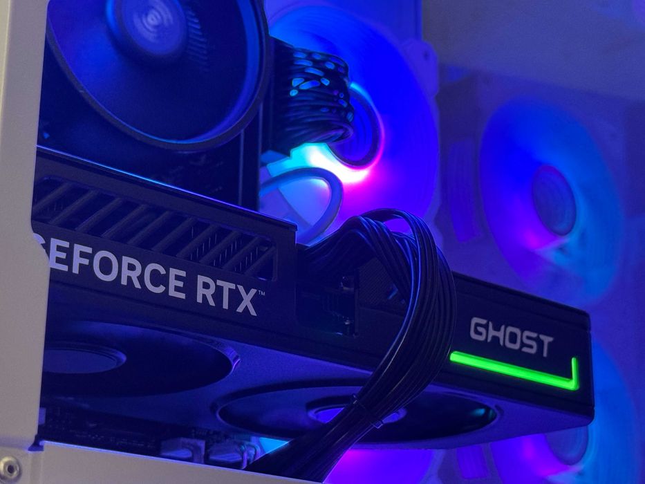 Biały Komputer RTX 5060 Ryzen 5 16GB RAM SSD Gamingowy do Gier FV23%