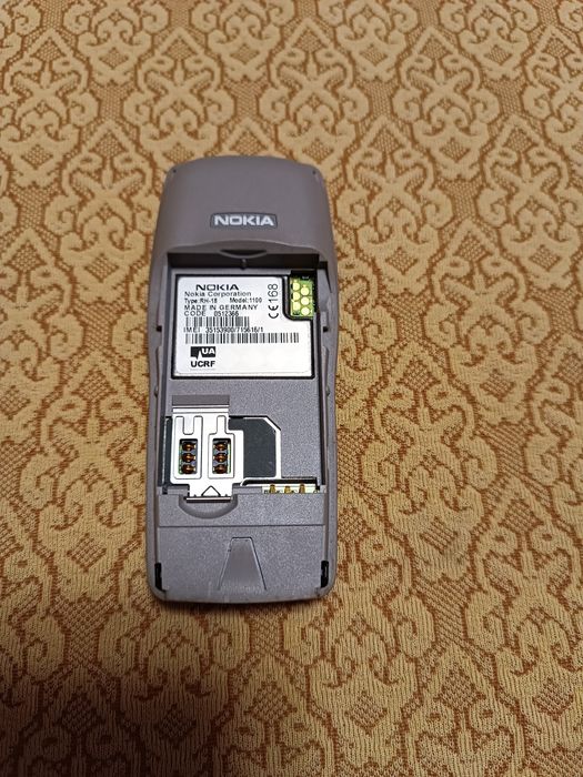 Телефон Nokia 1100 Germany.