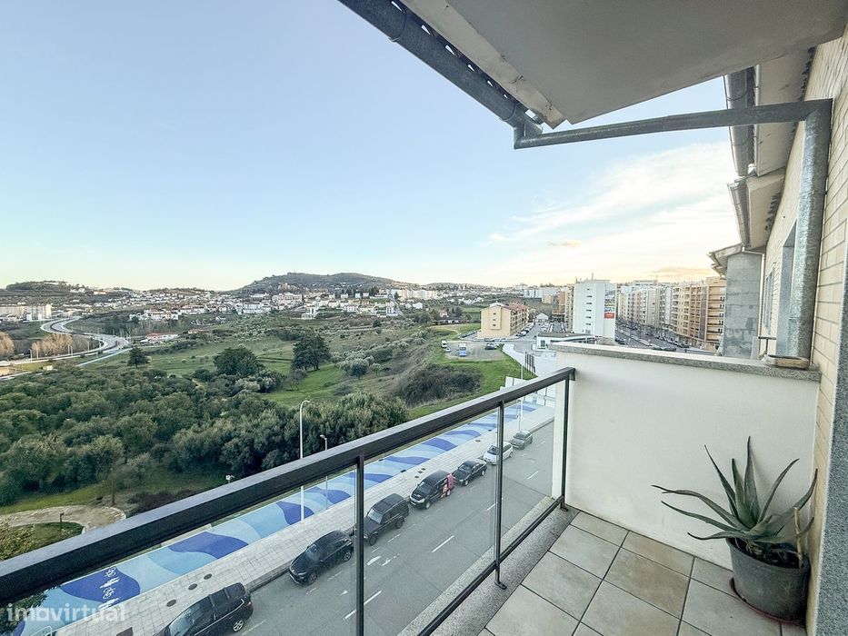 Apartamento T3 Duplex com vistas para o Parque da Cidade de Bragança