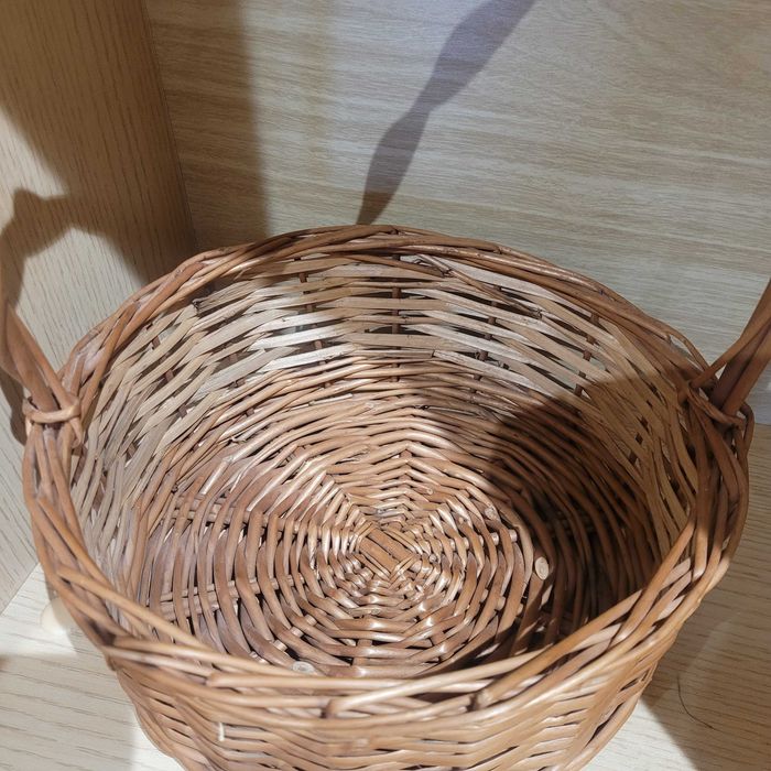 Koszyczek wiklinowy