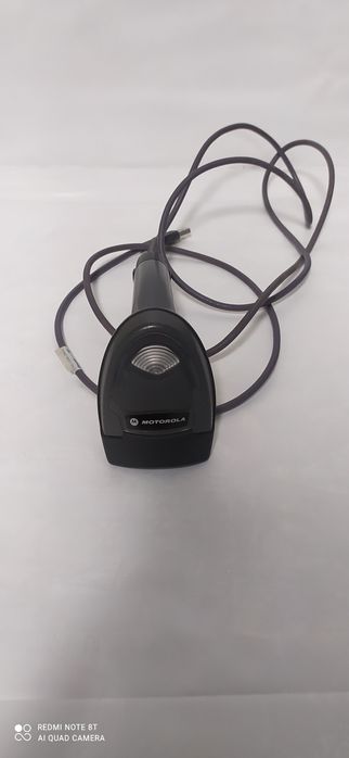 Дротовий сканер штрих-коду Motorola LI2208 (читає з екрану)