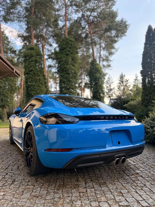Porsche 718 Cayman
