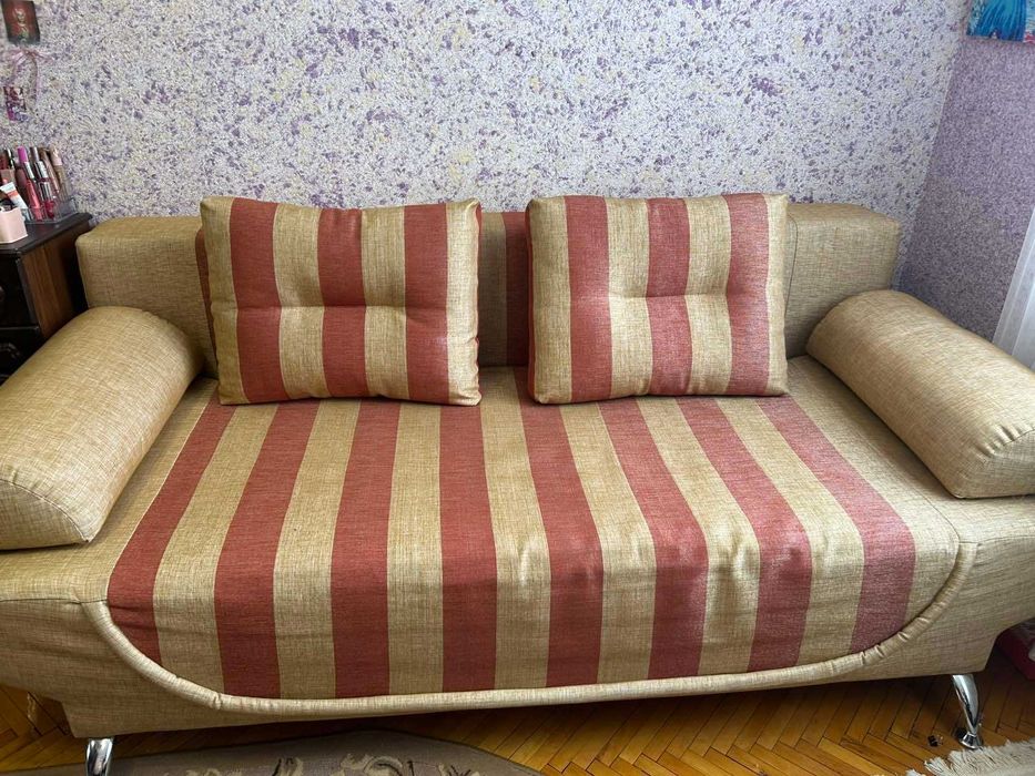Продам зручний диван