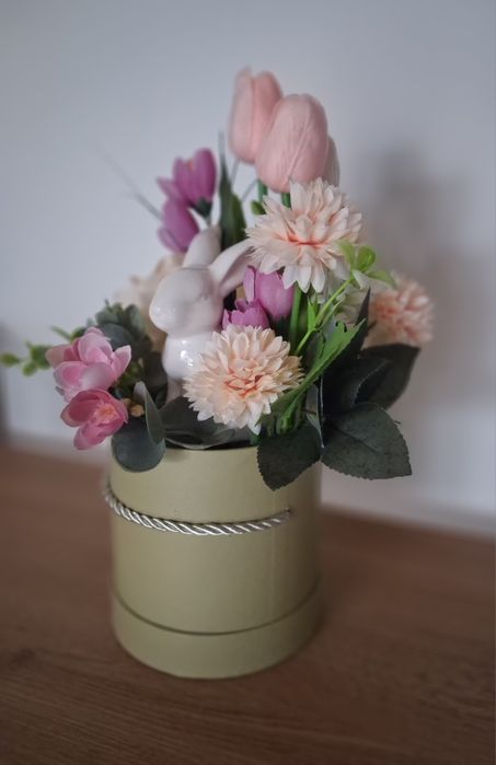 Nowy flowerbox Wielkanoc króliczek