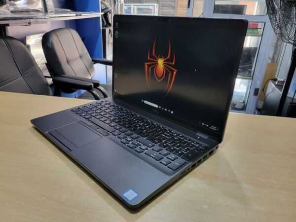 Portátil / Labtop Dell Precision 3541 9ªG| 15,6" | i7-9750H | 32G-DDr4 | Nvidia-4G-DDr5 | NVMe512G |M| W11