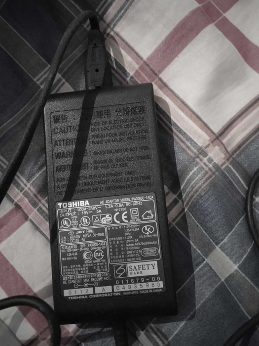 Portátil Toshiba Satellite antigo