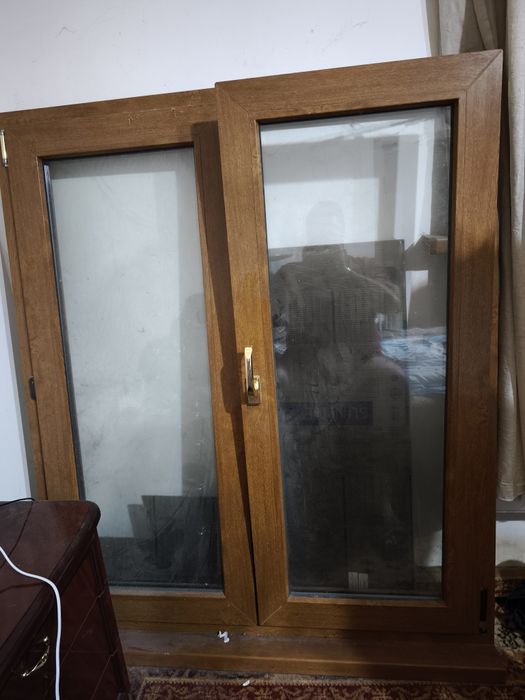 Окно пластиковое метал золотой дуб