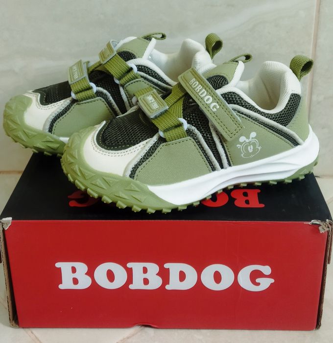 Дитячі кросівки нові