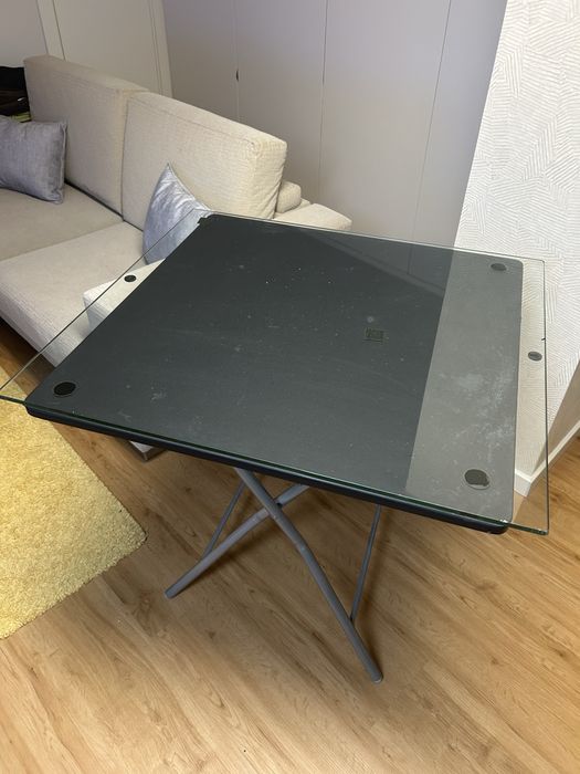 Mesa Dobrável com Tampo de Vidro