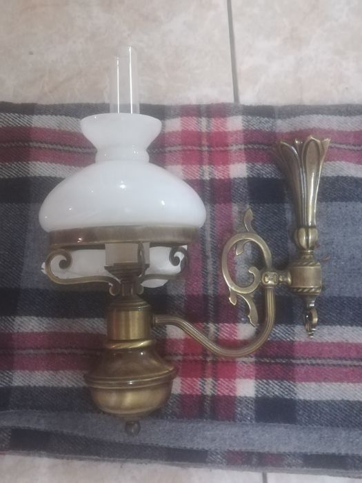 2 candeeiros de teto + 2 apliques pelo preço de um