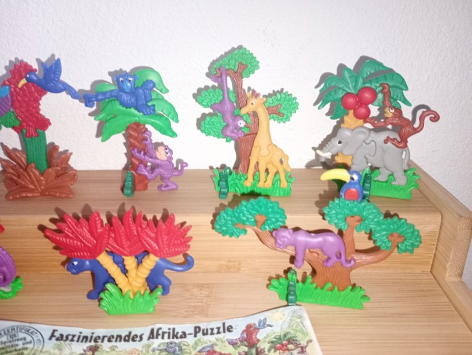 Zestaw z Kinder niespodzianki puzzle 3D