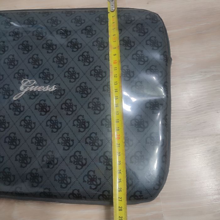 Torba Guess na laptopa