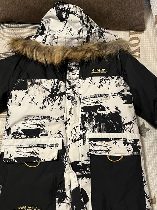 Куртка на зиму стан 9/10 размер на фото