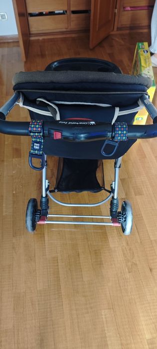 Carrinho de passeio em bom estado