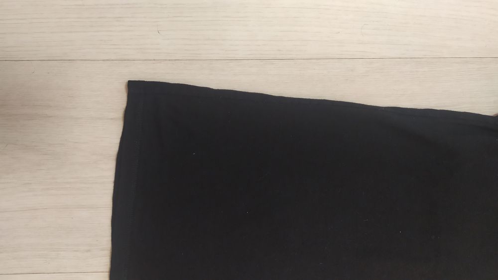 Czarna bluzka z krótkim rękawem XS Basics