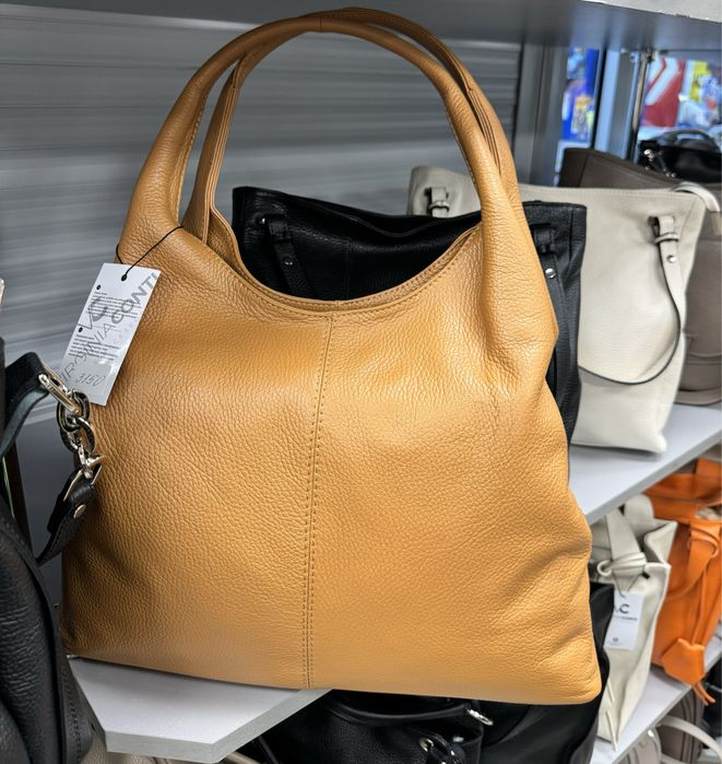 Сумка шкіряна чорна Мягкая кожаная сумка мешок рыжая Virginia conti