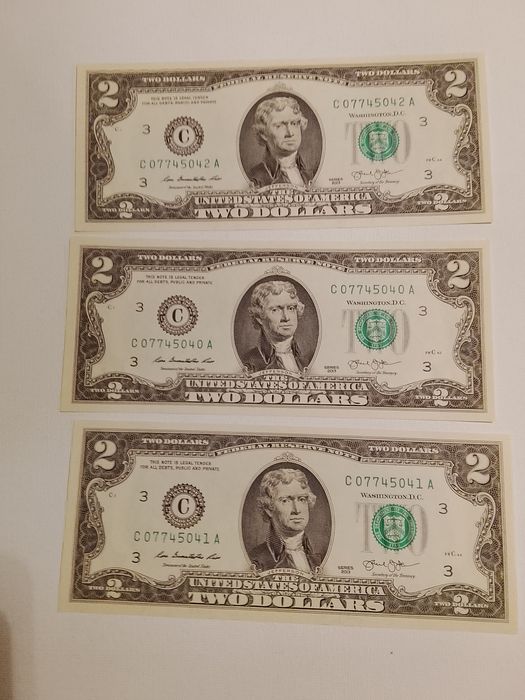 Notas de dois dólares em série contínua