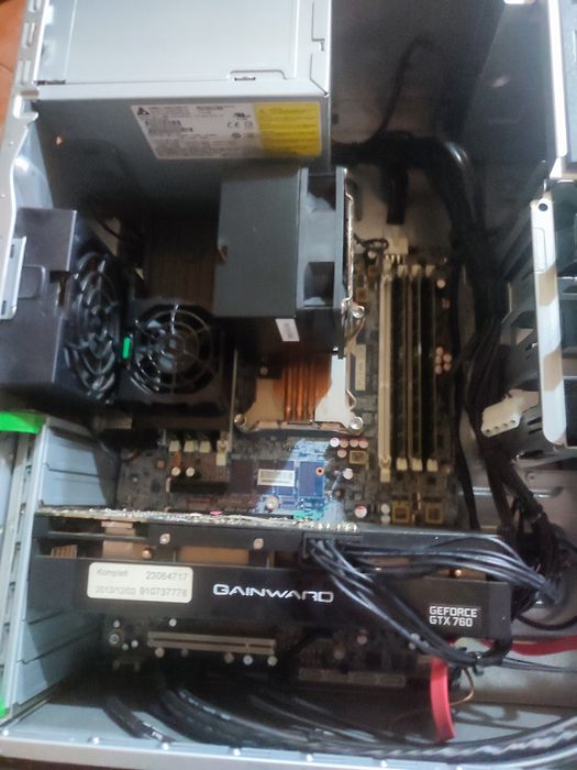 Computer Z420 work station.