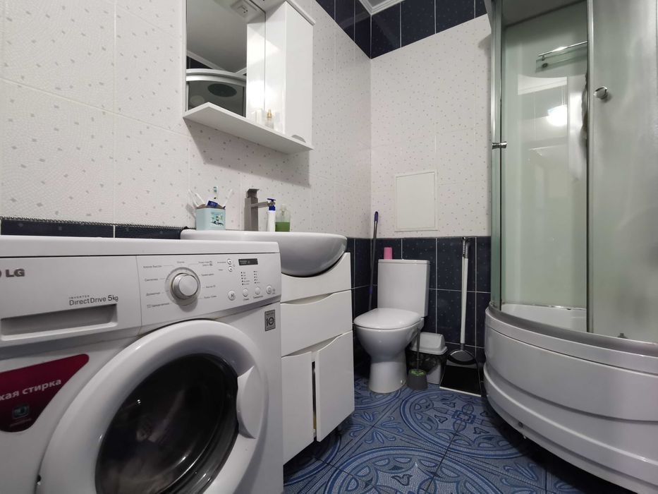 2 кімнатна квартира 67 м² з ремонтом і автономкою RD