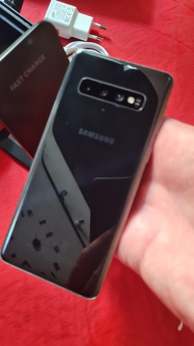 Samsung Galaxy S10 8/128 .