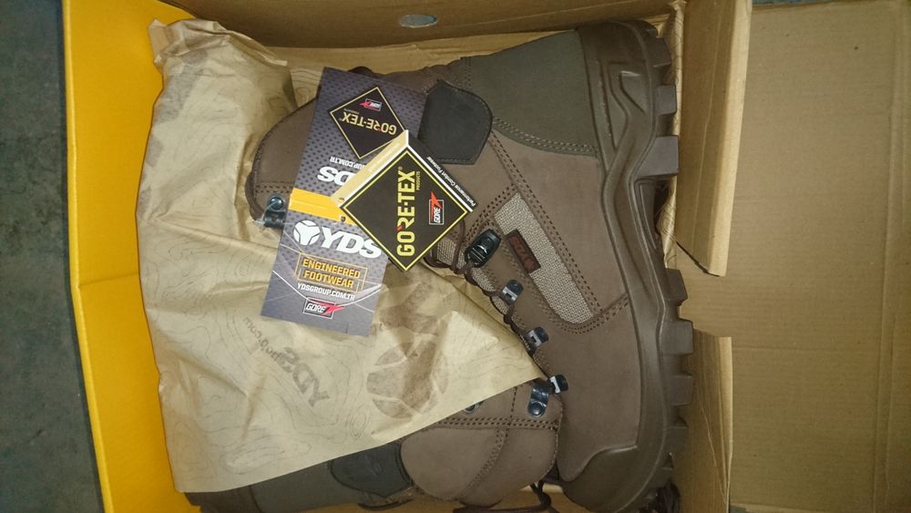 Продам абсолютно нові берці YDS EXTREME UK3 GTX COLD 43розмір. ПИШІТЬ