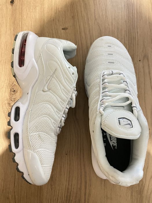 Nike Air Max TN brancas como novas