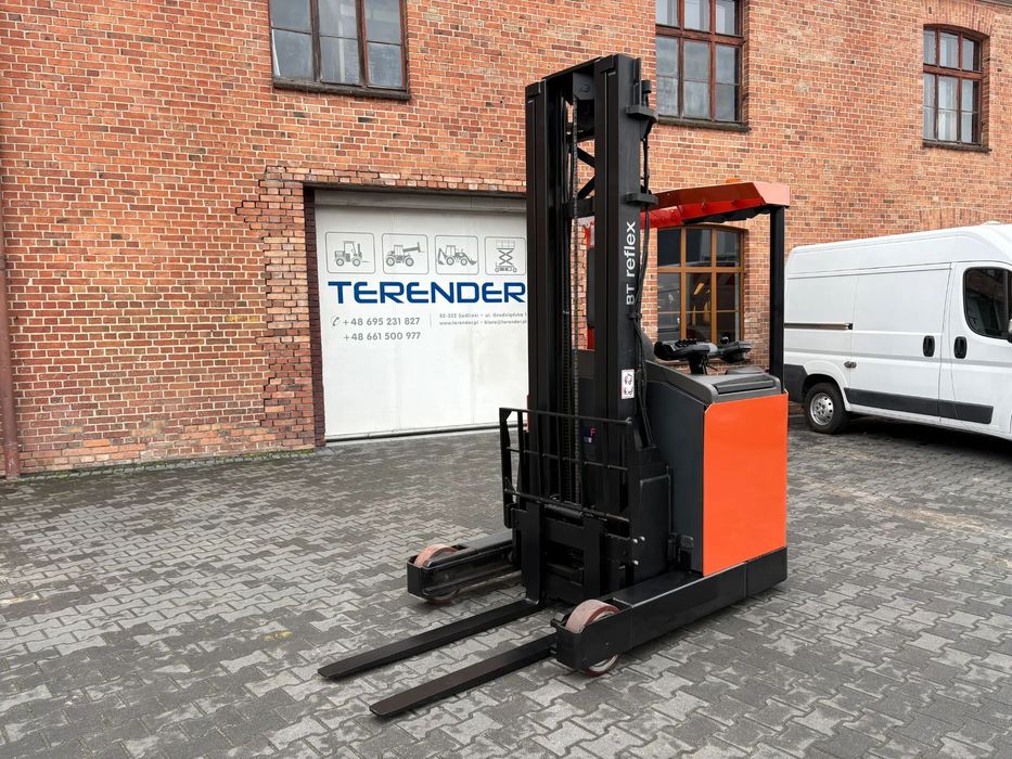 Toyota RR B2  FV23% UDT Elektryczny Boczny Reachtruck Bateria 2020R Po Serwsie