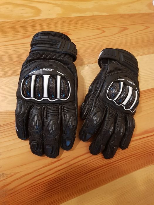 Rękawice sportowe RST Tractech Evo krótkie.