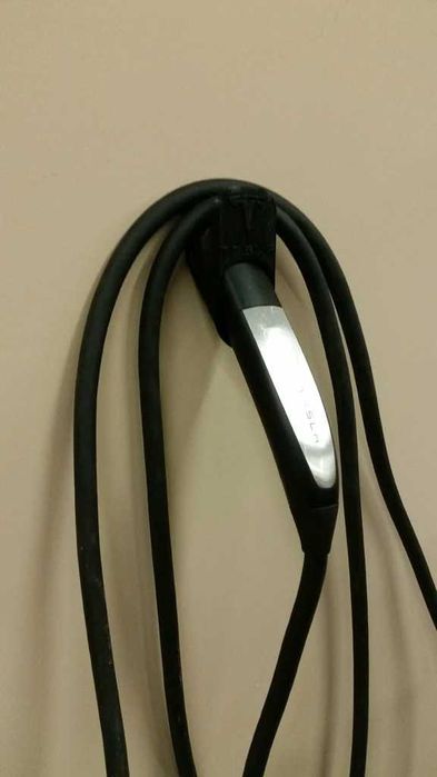 Suporte de parede Tesla