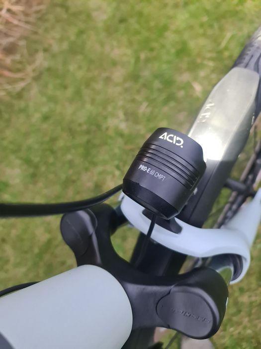 rower elektryczny  Cube Hybrid 800km