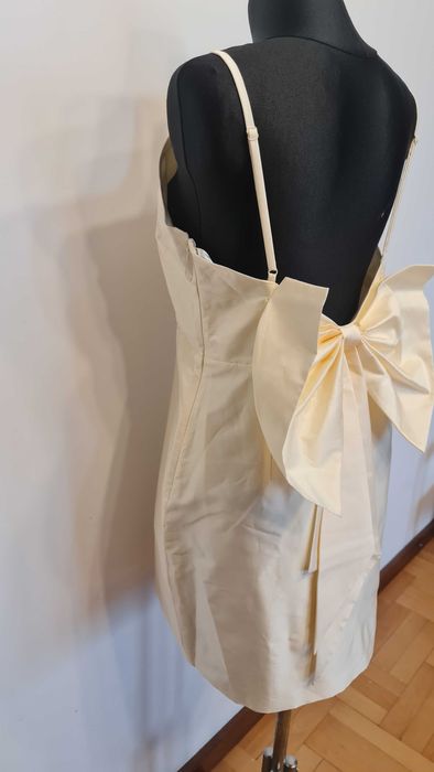 1317p Forever New sukoenka z kokardą roz.XL