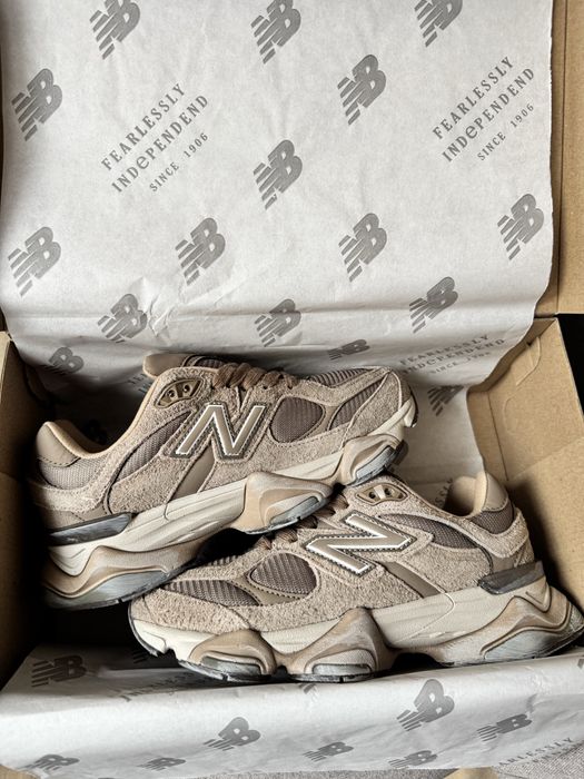 New Balance 9060 Brown Mushroom жіночі кросівки ню беланс 9060