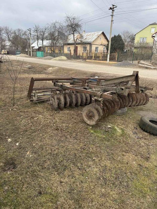 Продам дискову борону із катком.