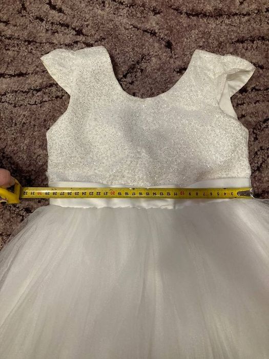 Платье детское в отличном состоянии