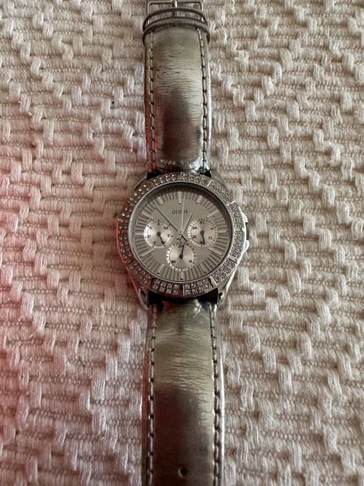 Vendo relogio de senhora GUESS com cristais Swarovski