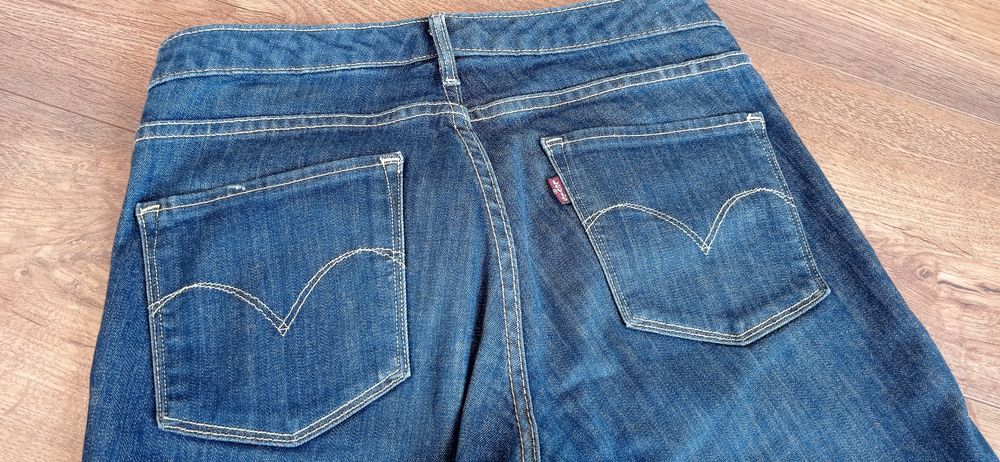 Rurki Levi's z zamkami