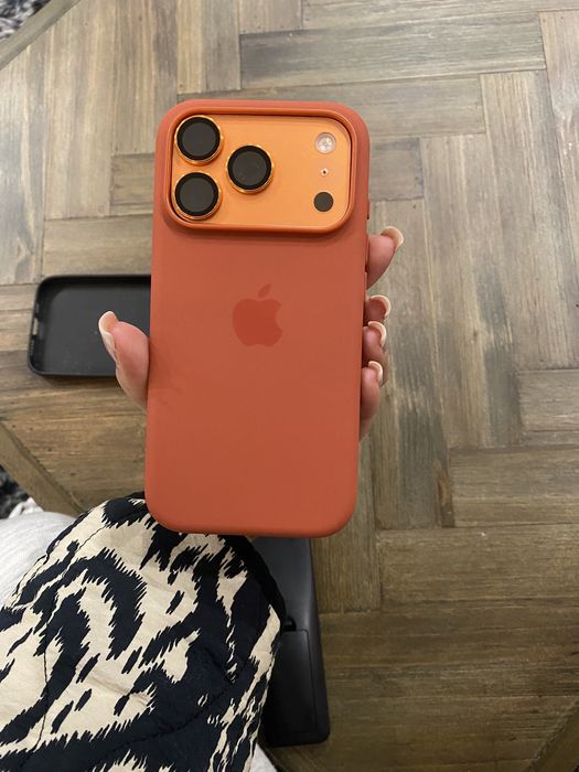 Etui silikonowe Apple Iphone 17 pro Magsafe brazowe case