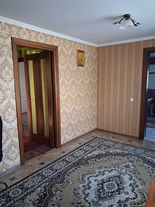 Будинок поблизу Нововолинська