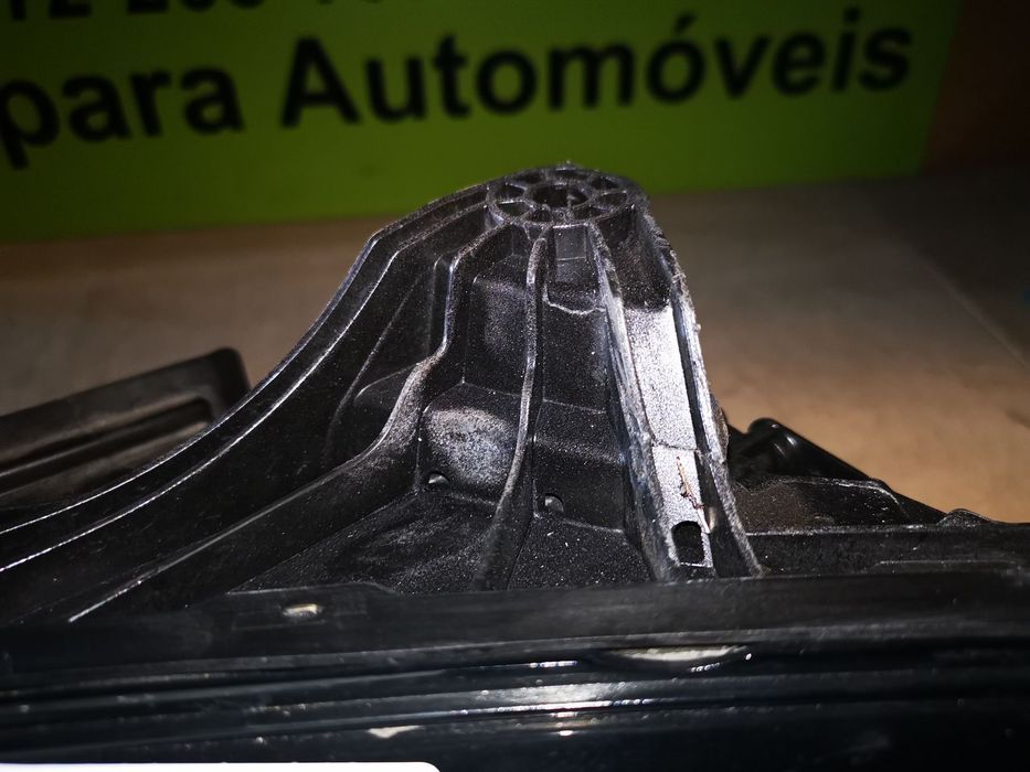 VOLVO V60 II FAROL ESQUERDO - FF498