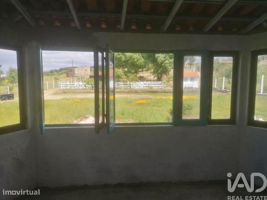 Terreno em Oliveira do Hospital e São Paio de Gramaços