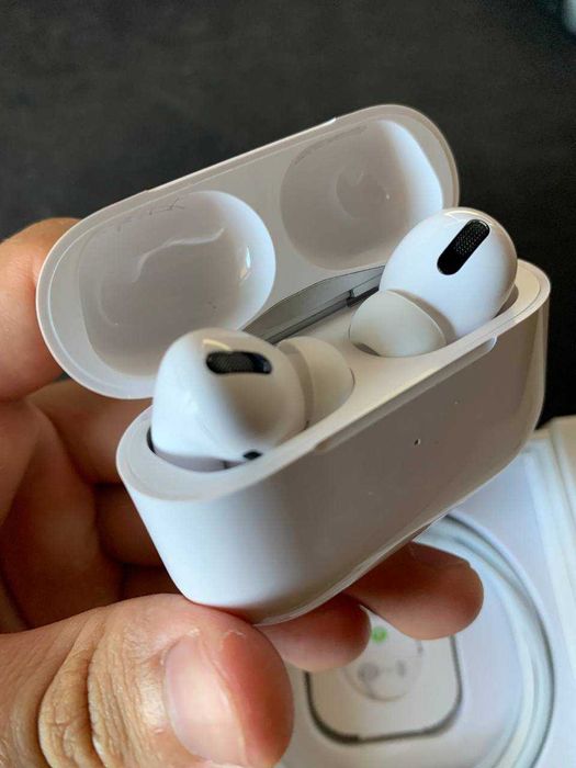 Продам AirPods Pro