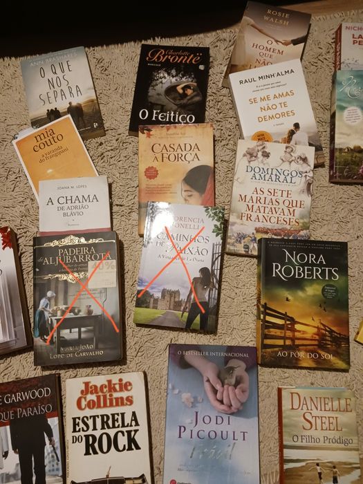 Selling Books for €5 in Algueirão