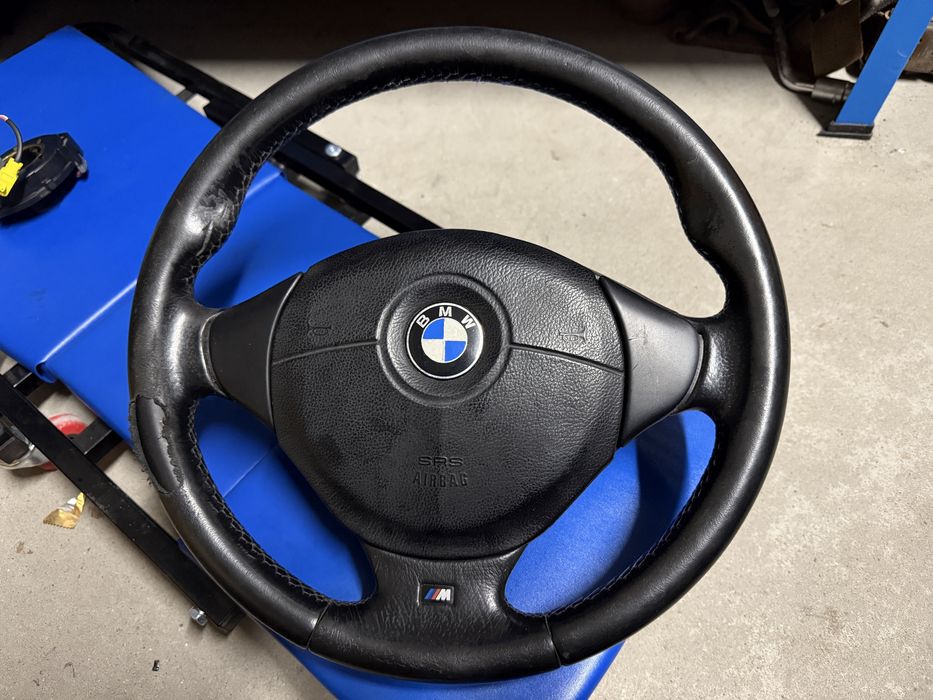 Kierownica serucho Mpakiet E36 mała