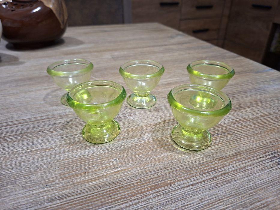 20-I/26 Kieliszki na jajka