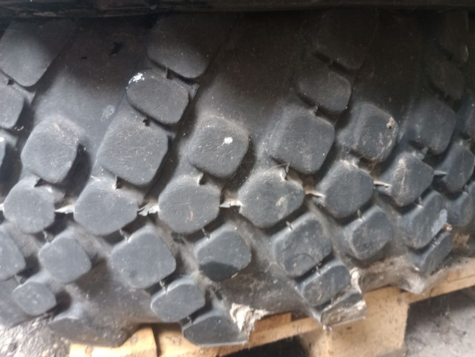 Продам колесо 425/85r21 б.у залишок 50%